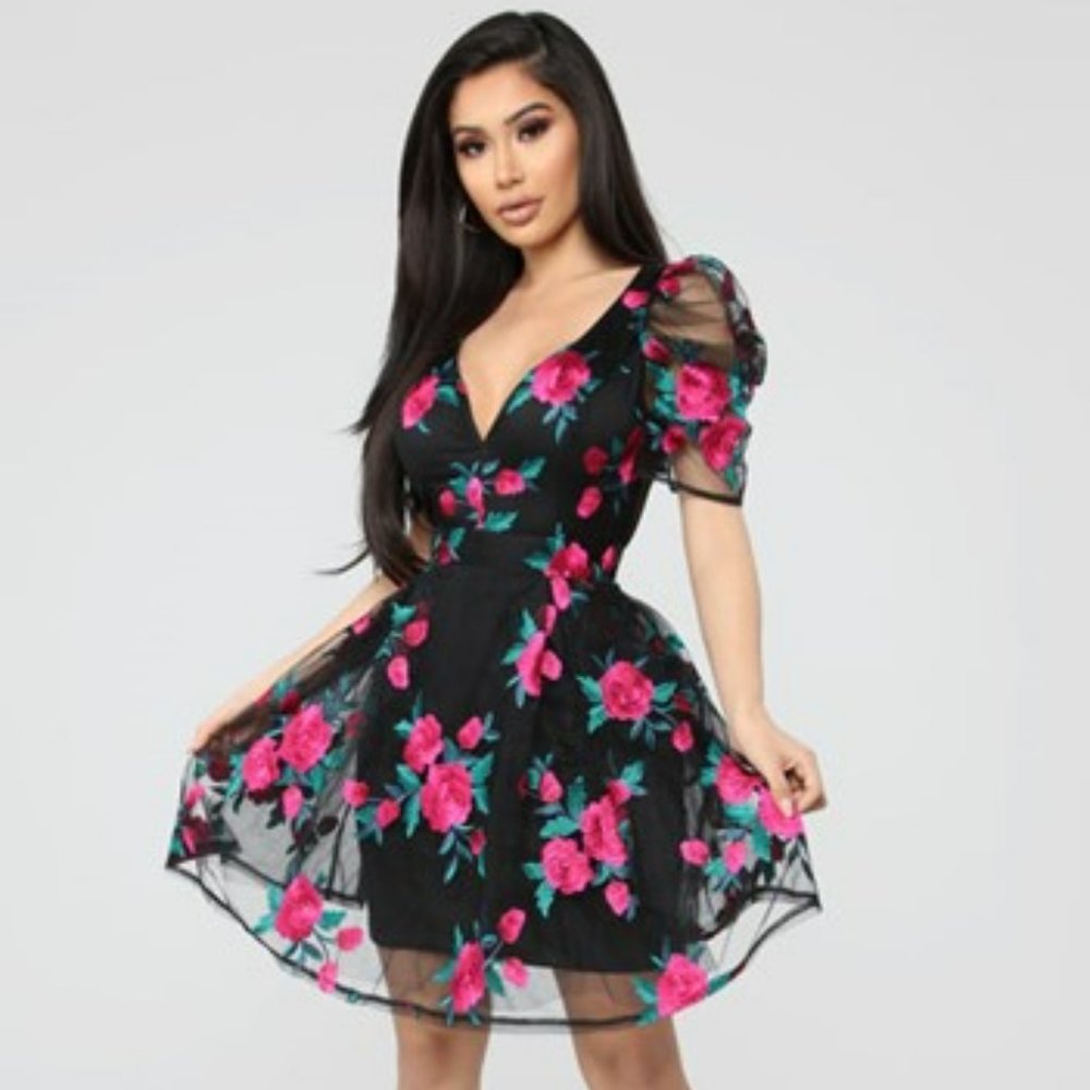 🌺 NWT - Floral Mini Dress